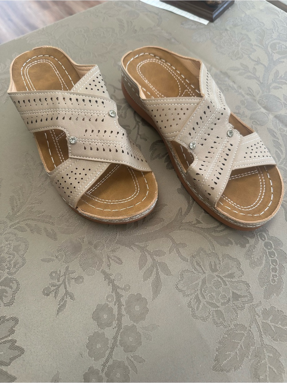 Women’s Beige Comfort Slide Sandals